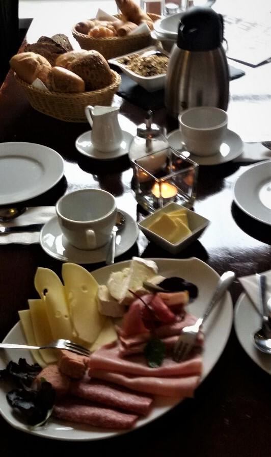 Basalt Hotel Restaurant Lounge Ховахт Екстериор снимка
