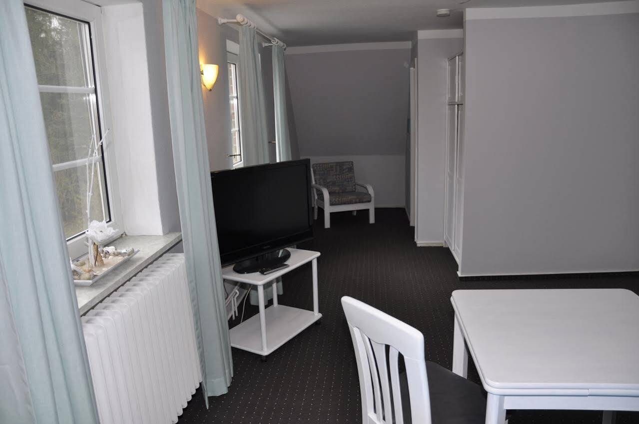 Basalt Hotel Restaurant Lounge Ховахт Екстериор снимка